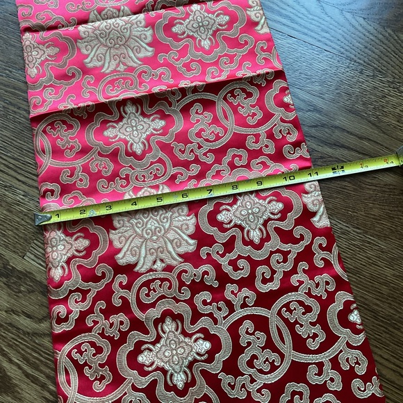 Yun Brocade of China silk scarf 
Gold and Red - Picture 10 of 10